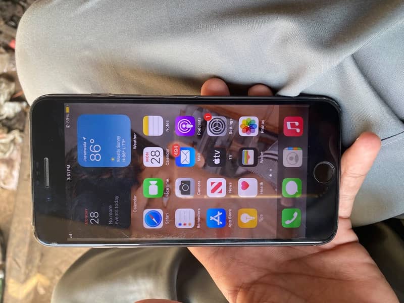 Apple iPhone 7 Plus 3