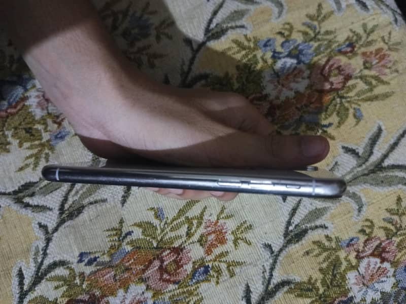 Apple iPhone X 2