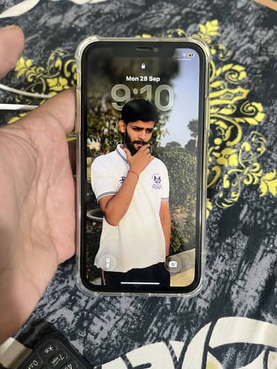 Apple iPhone 11