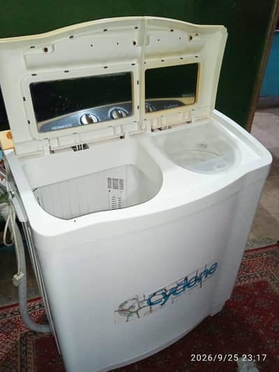0318/11/83/461 Kenwood washing machine twin tub  model KWM950SA