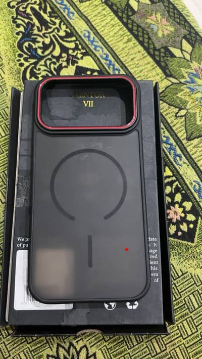 iPhone 17 pro max 4 cases 3 not used 1 used branded pouches i