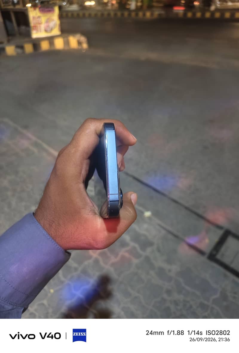 Apple iPhone 13 Pro 2