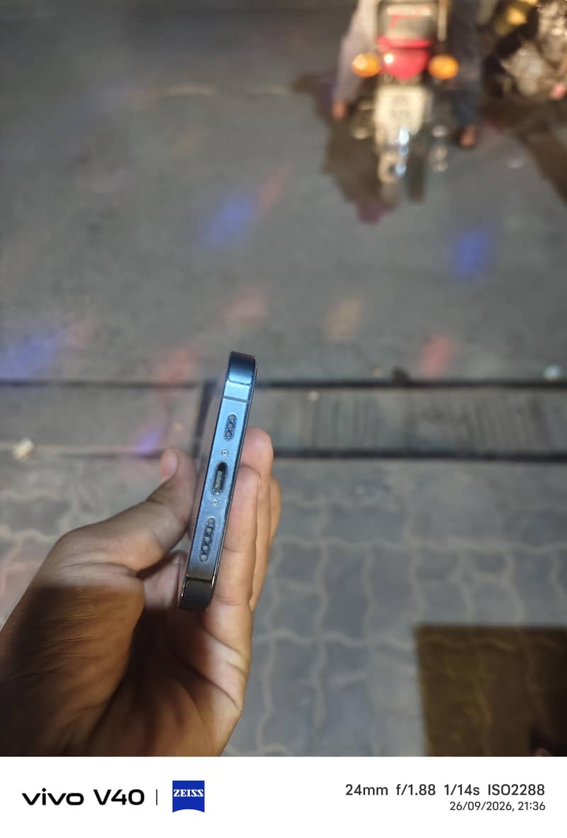 Apple iPhone 13 Pro 4