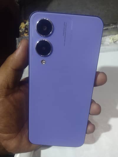 vivo v17s 10/10 condition 0.3. 0.5. 6667677 Whatsapp only