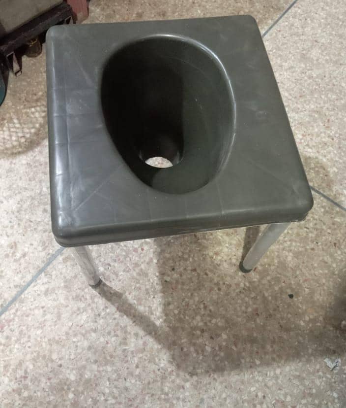 Commode Chairs 3