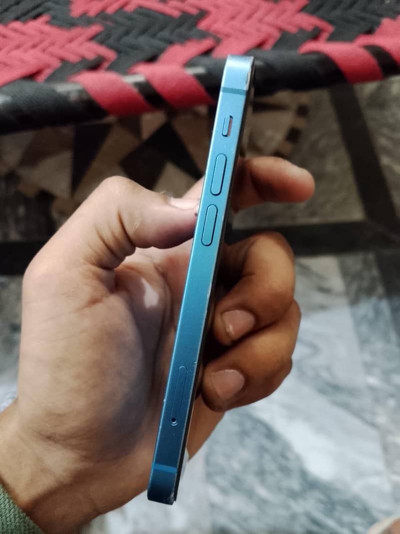Apple iPhone 13 mini 7