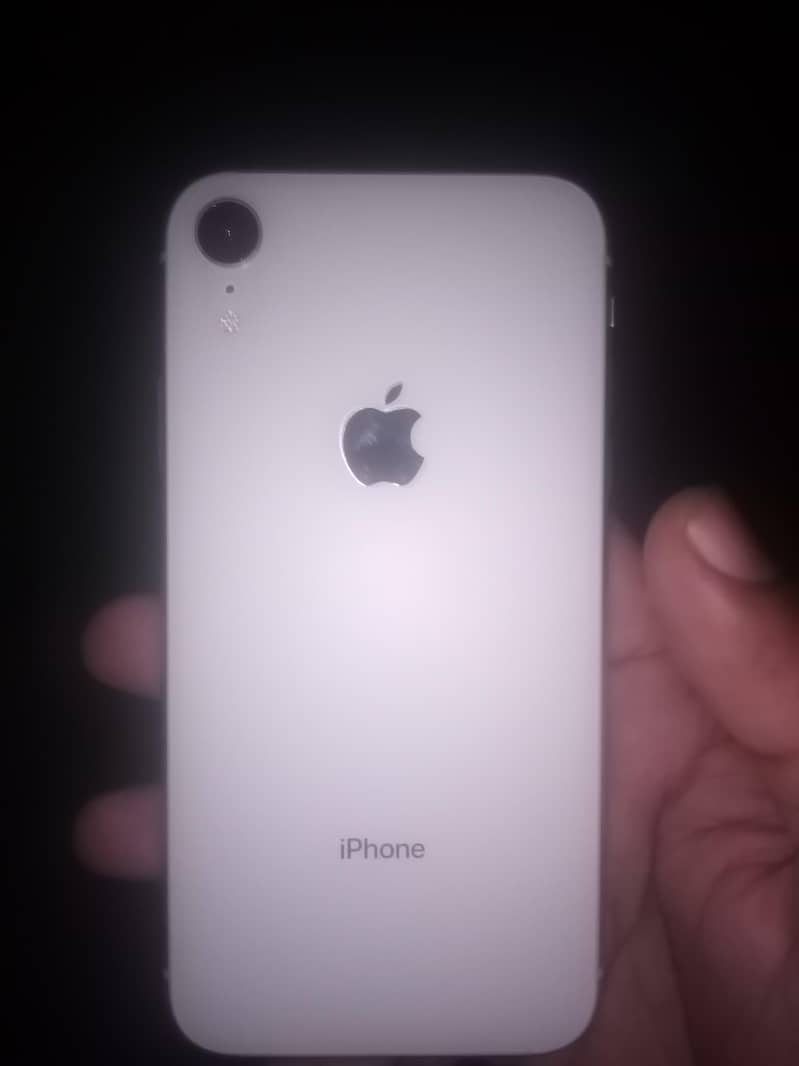 Apple iPhone XR 0