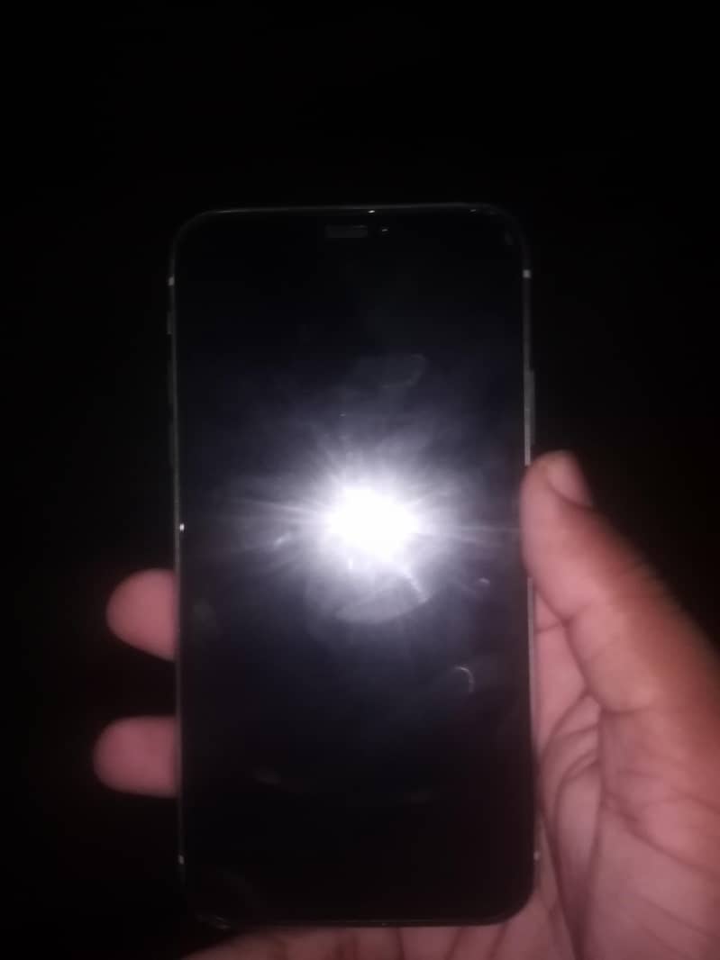 Apple iPhone XR 1