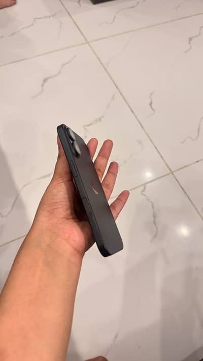 Apple iPhone 16 Jv