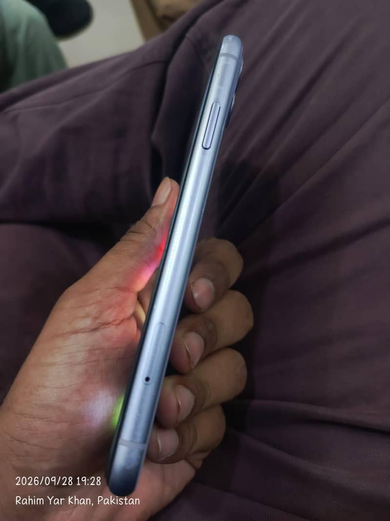 Apple iPhone 11 5