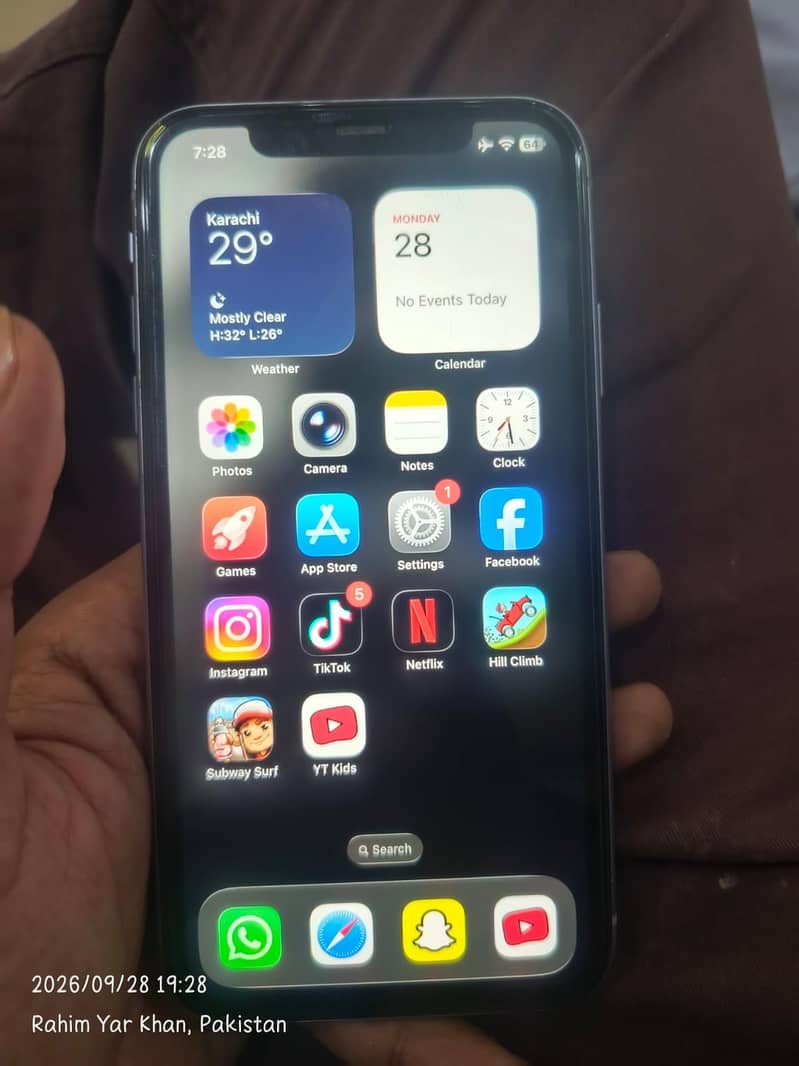 Apple iPhone 11 6
