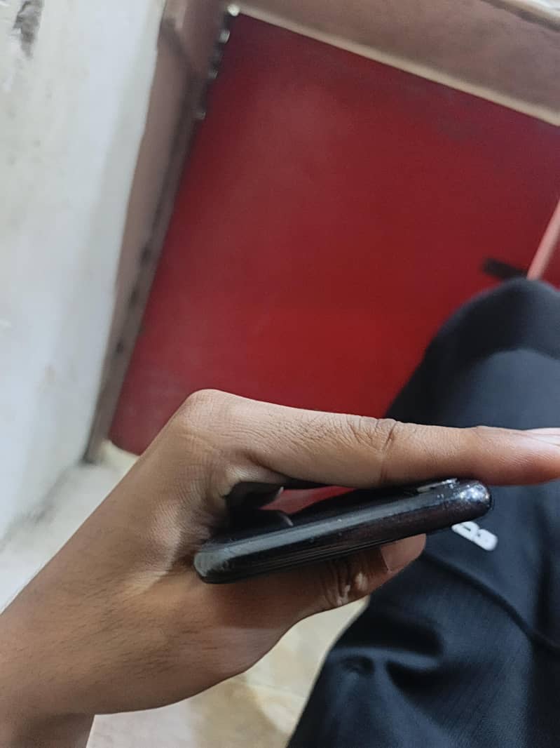 Apple iPhone X 5