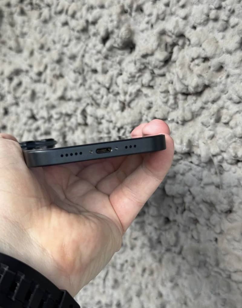 Apple iPhone 14 3
