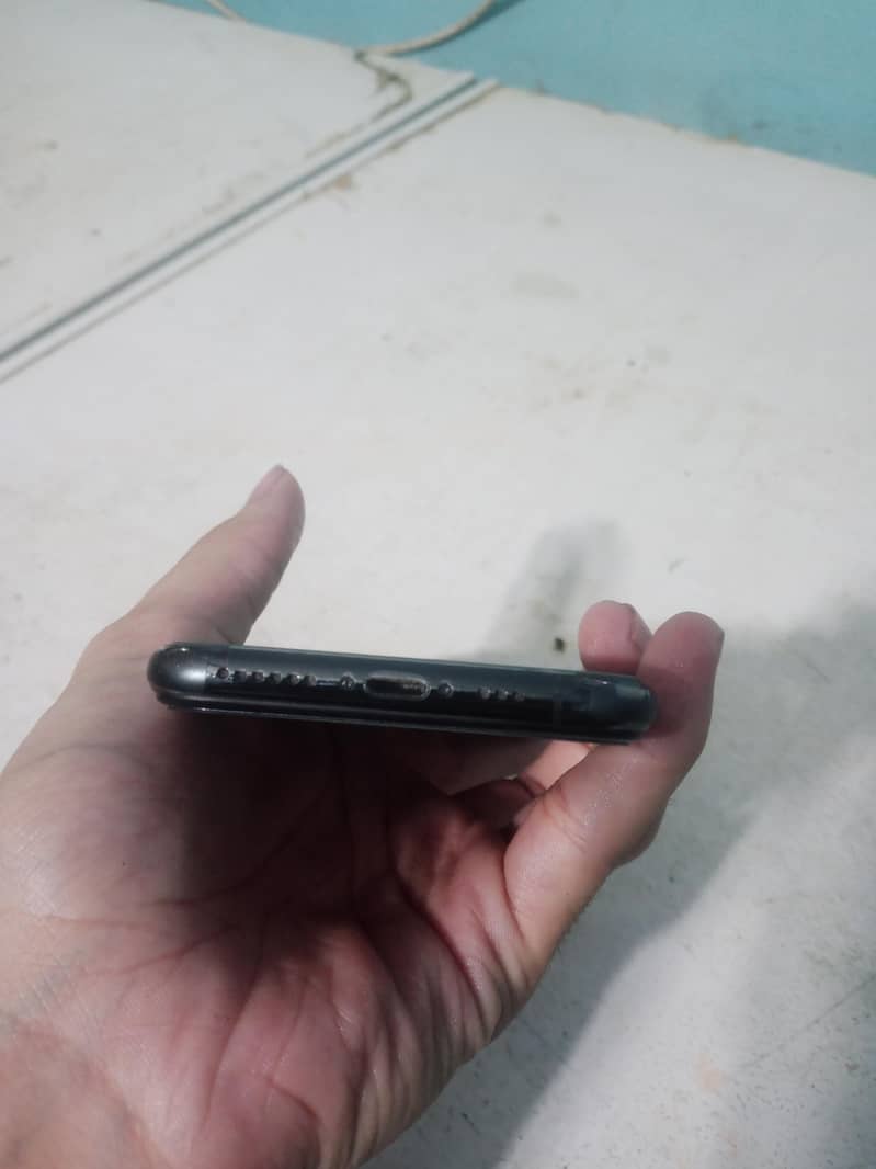 Apple iPhone 11 Pro 3