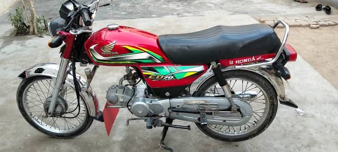 honda cd 70 / Condition 10/9 / islamabad Number