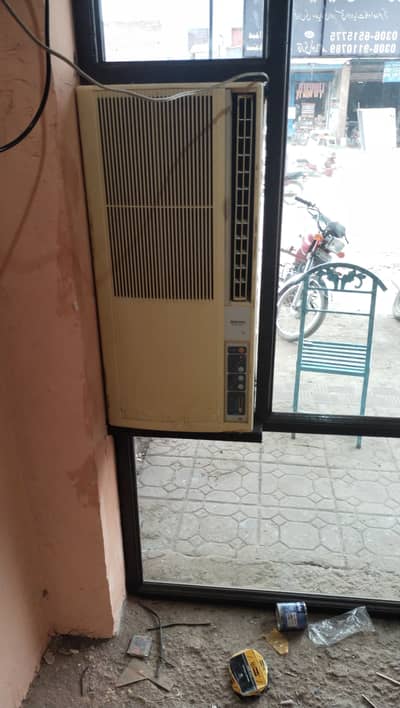 Morita powerfull Window AC 0.75 ton 110v with 110v converter