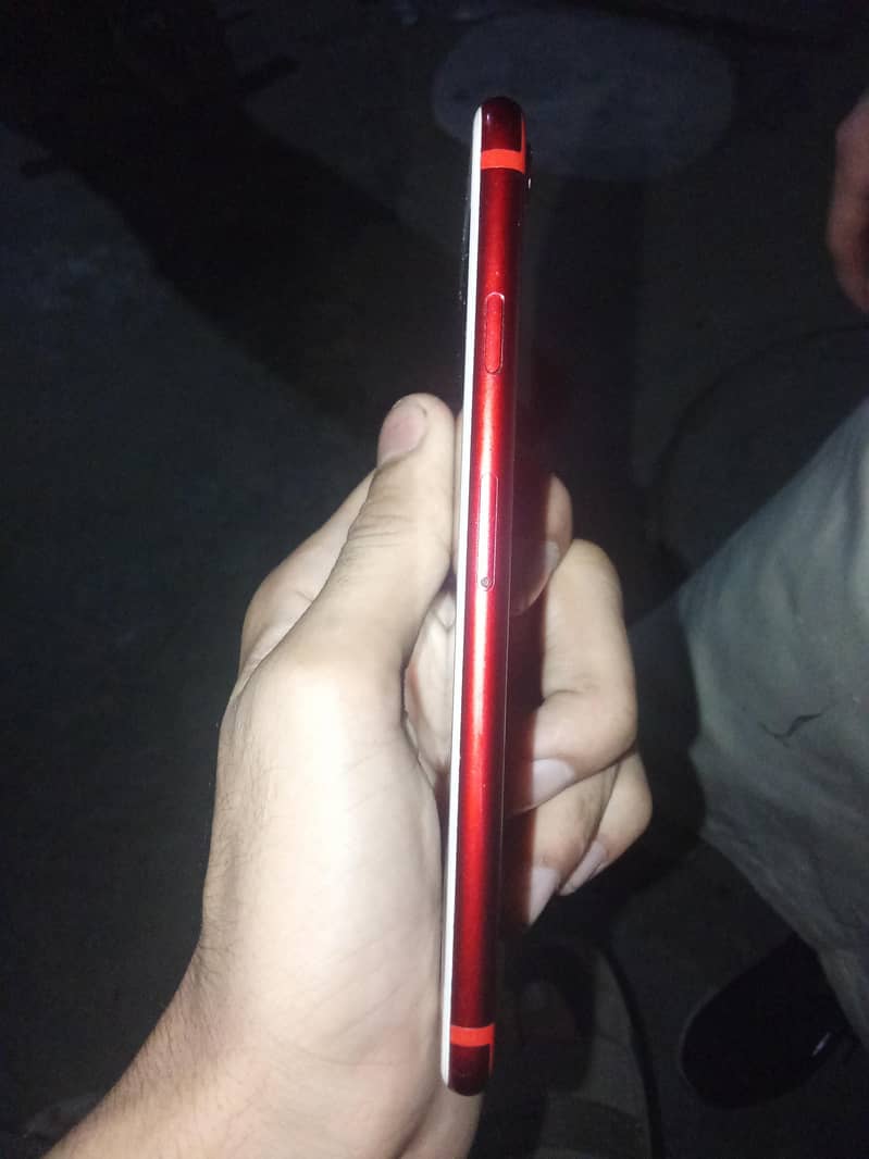 Apple iPhone 7 2
