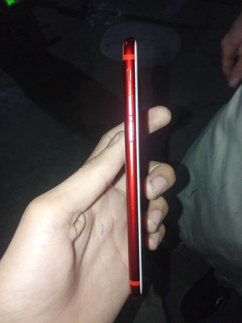 Apple iPhone 7 3