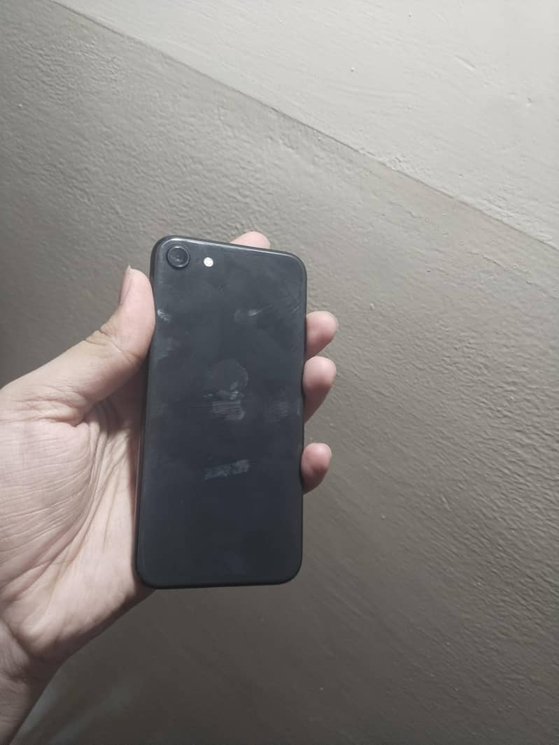 Apple iPhone SE 3