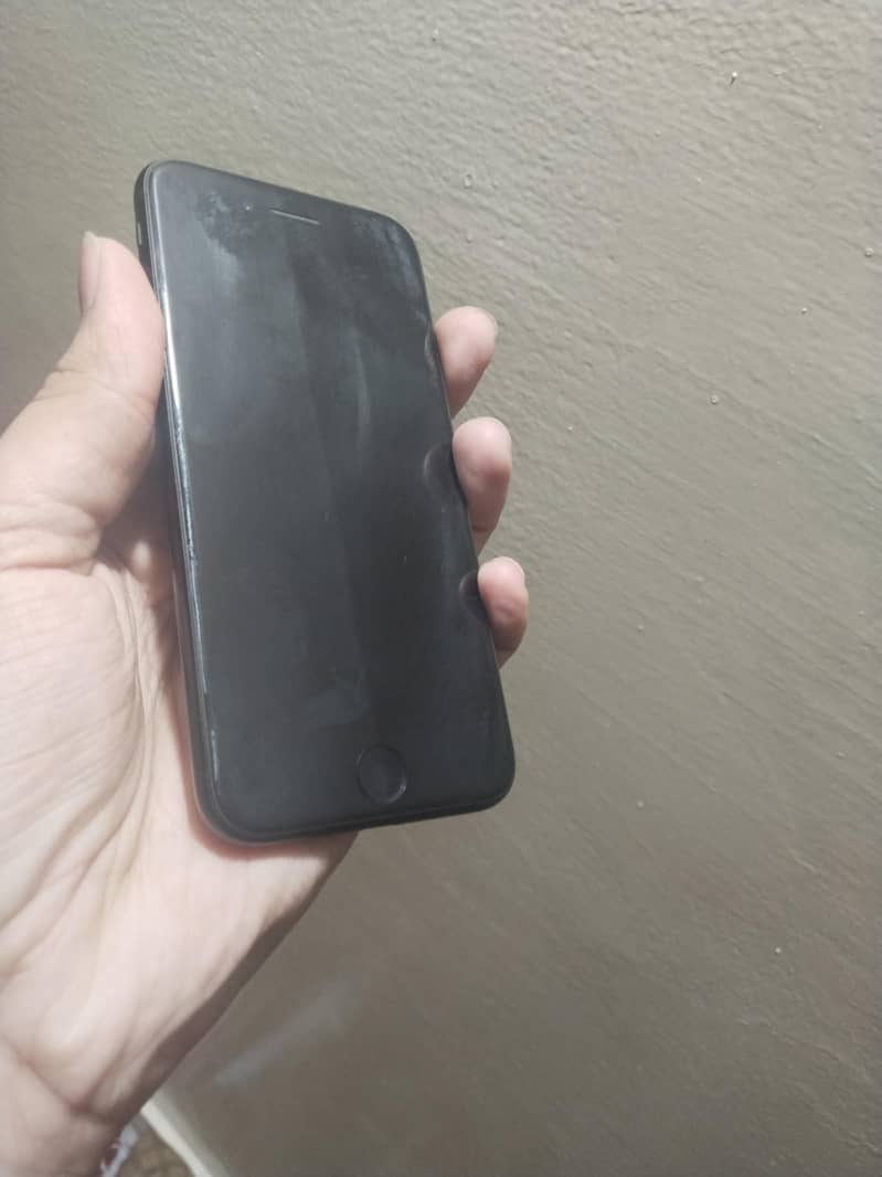 Apple iPhone SE 4