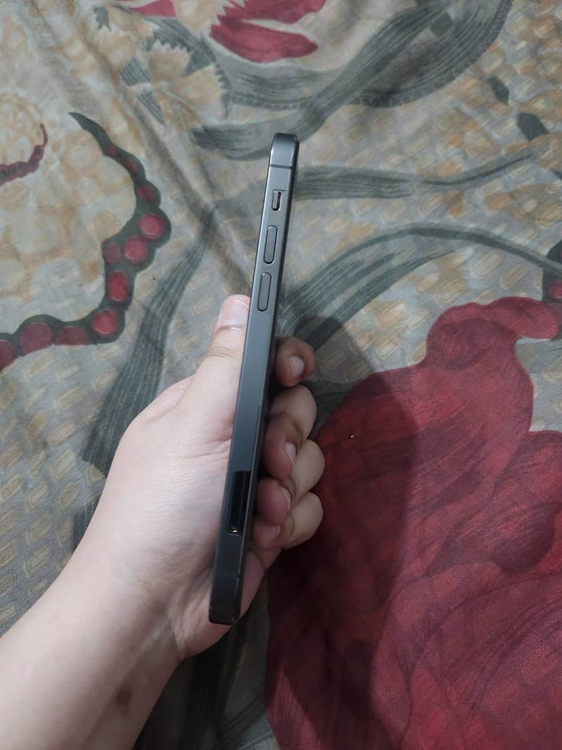 Apple iPhone 12 Pro 1