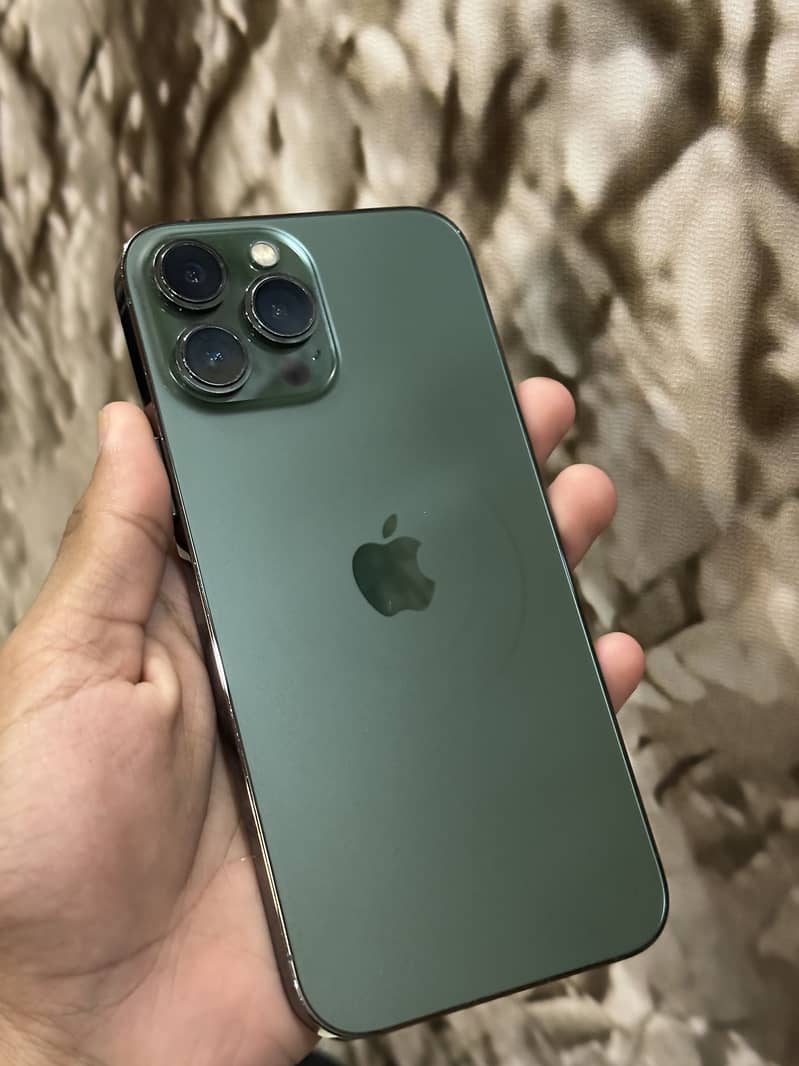 Apple iPhone 13 Pro Max 3