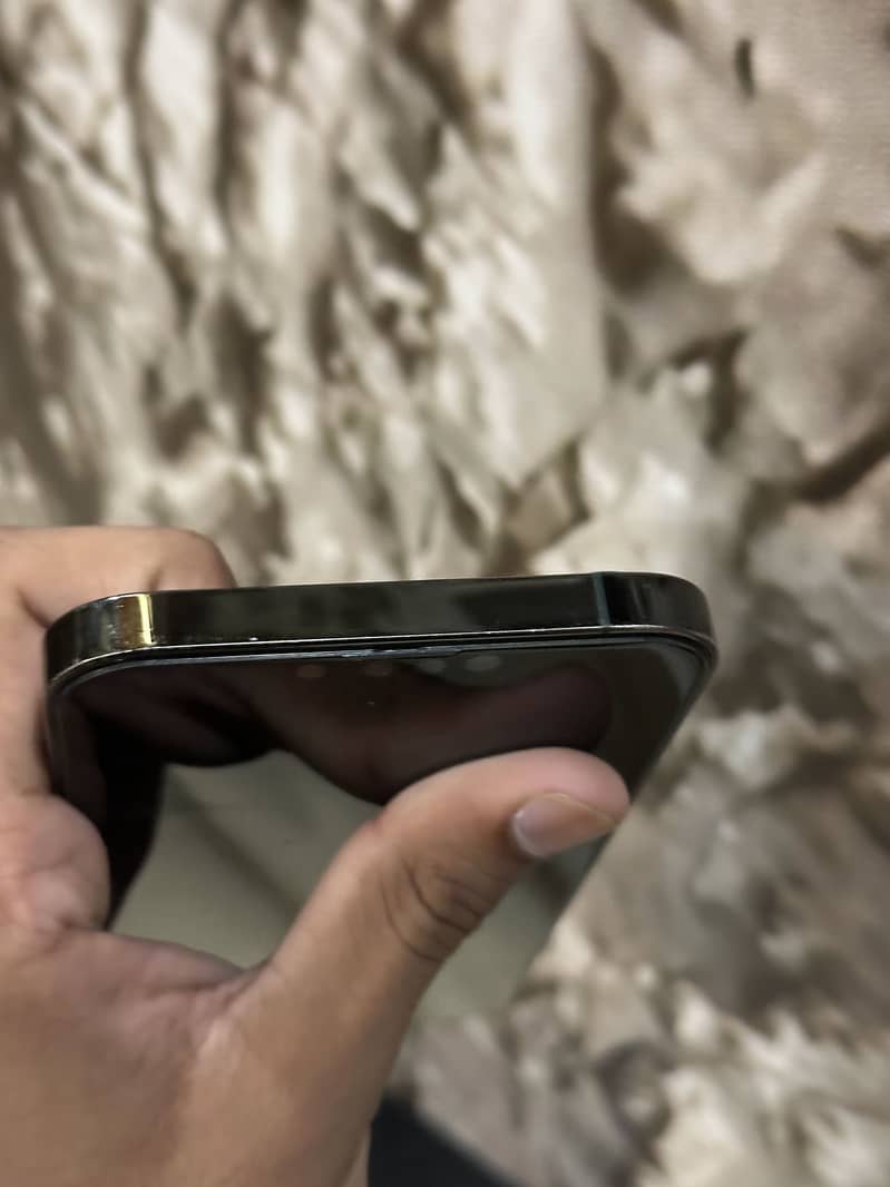 Apple iPhone 13 Pro Max 8