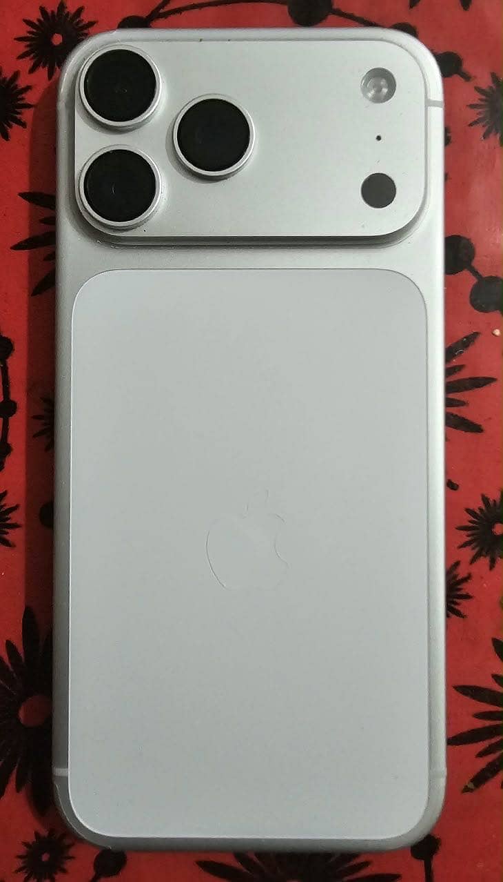 Apple iPhone 17 Pro Max 0