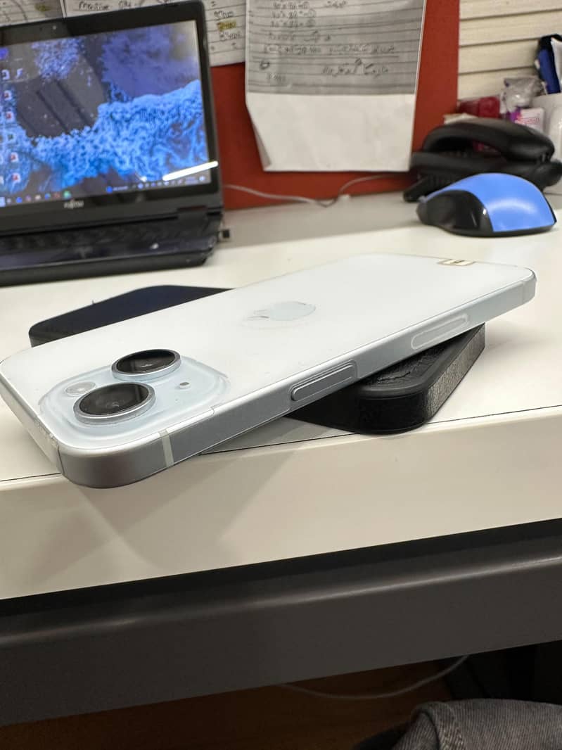 Apple iPhone 15 8