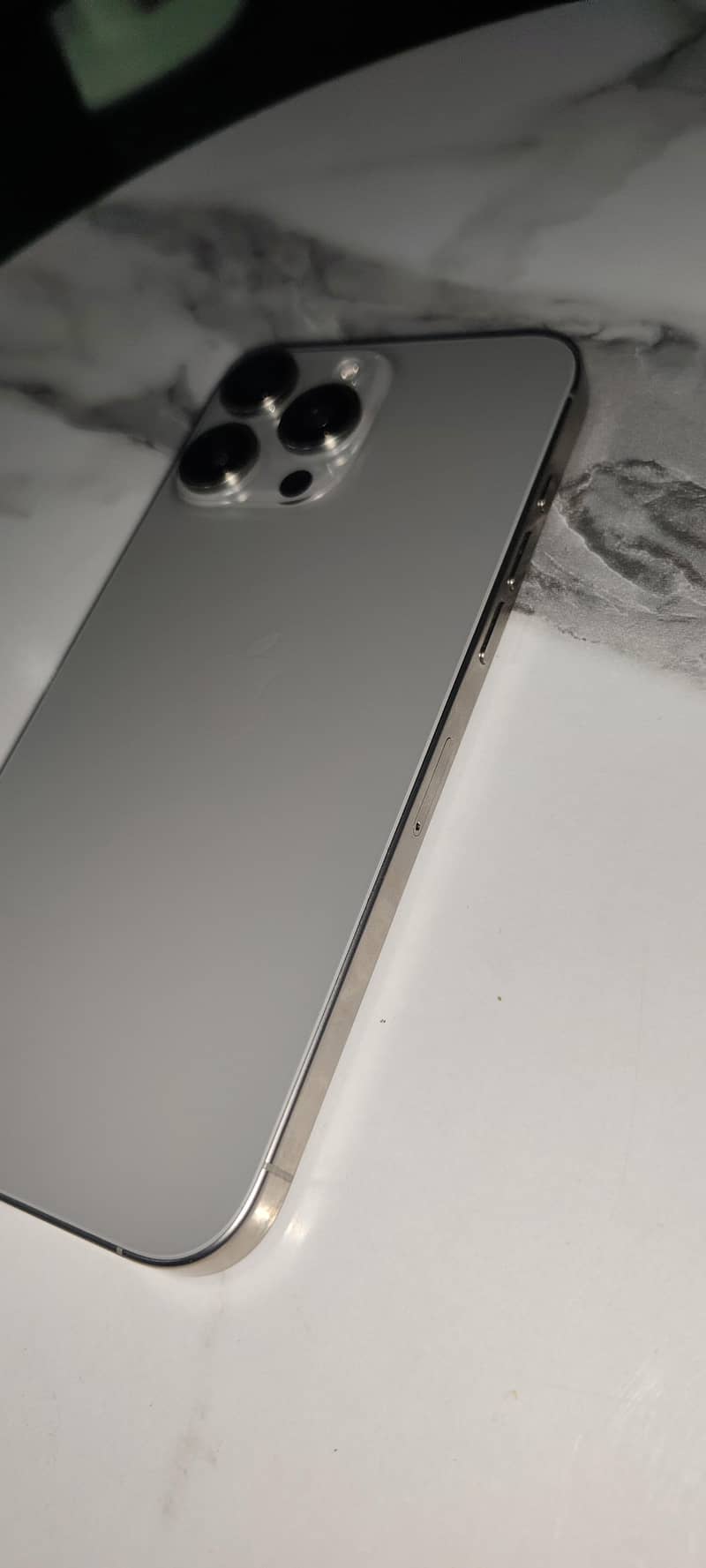 Apple iPhone 16 Pro Max 6