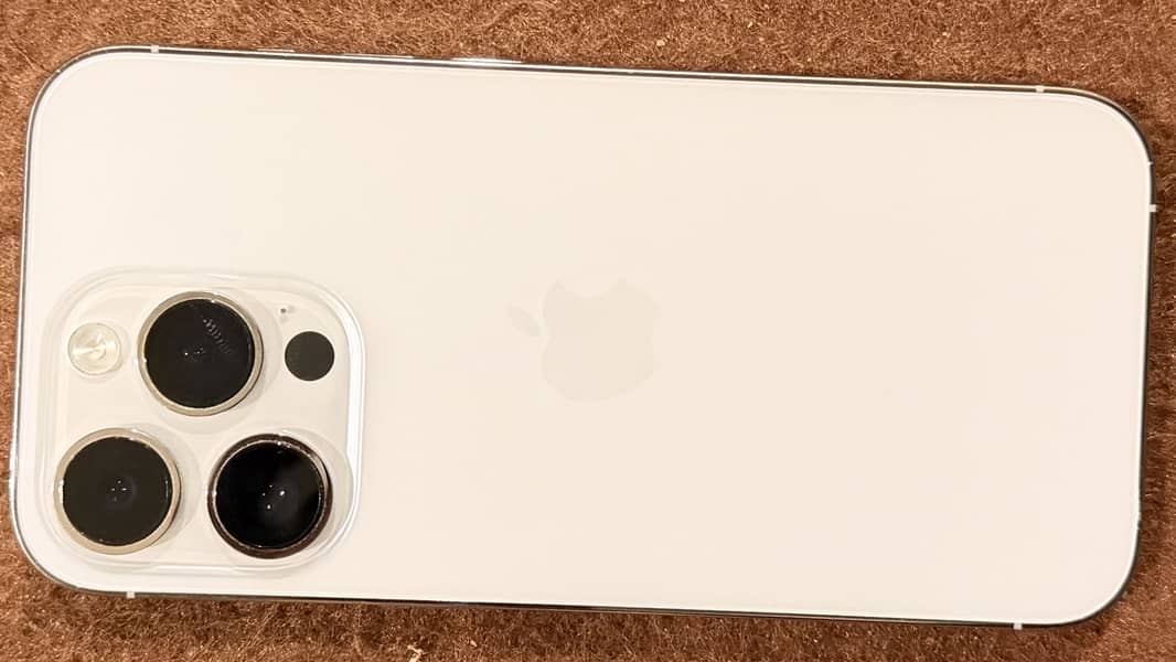 Apple iPhone 14 Pro 0