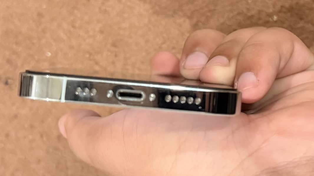 Apple iPhone 14 Pro 4