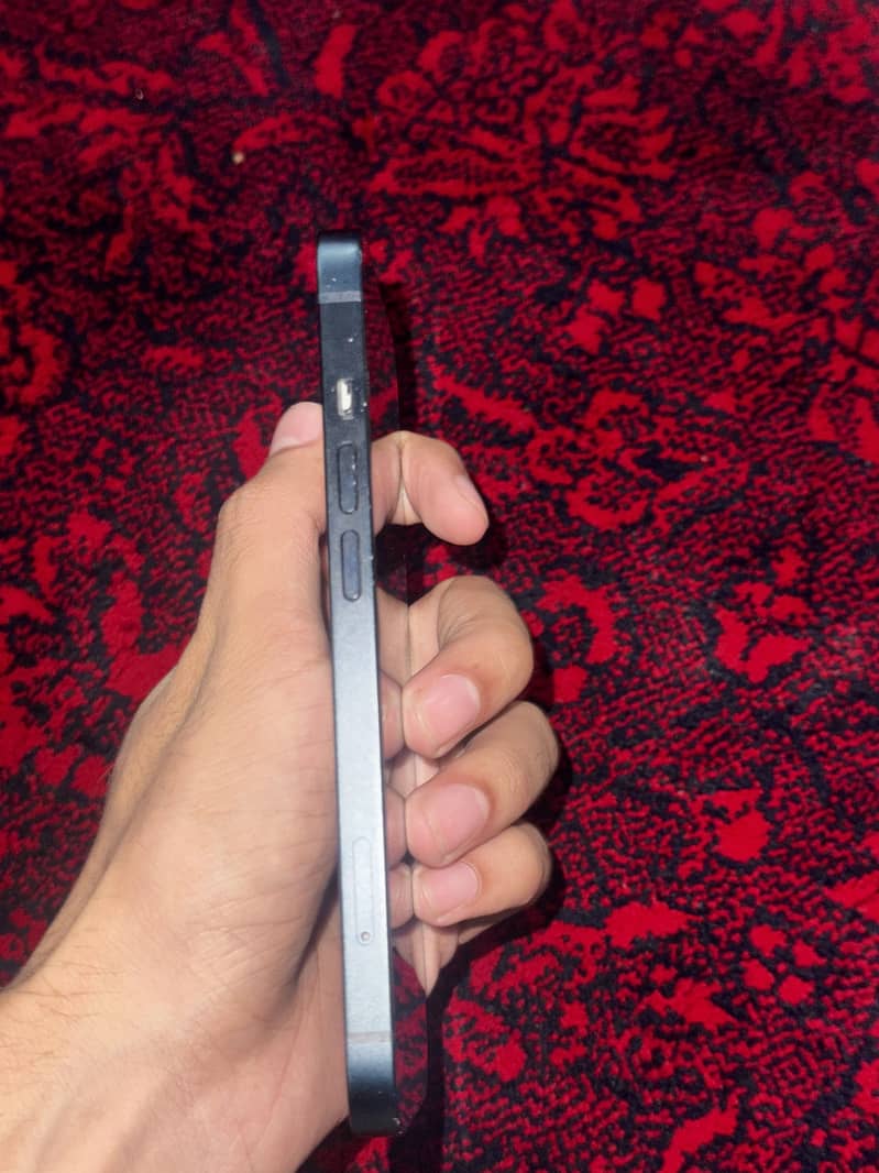 Apple iPhone 13 Jv 1