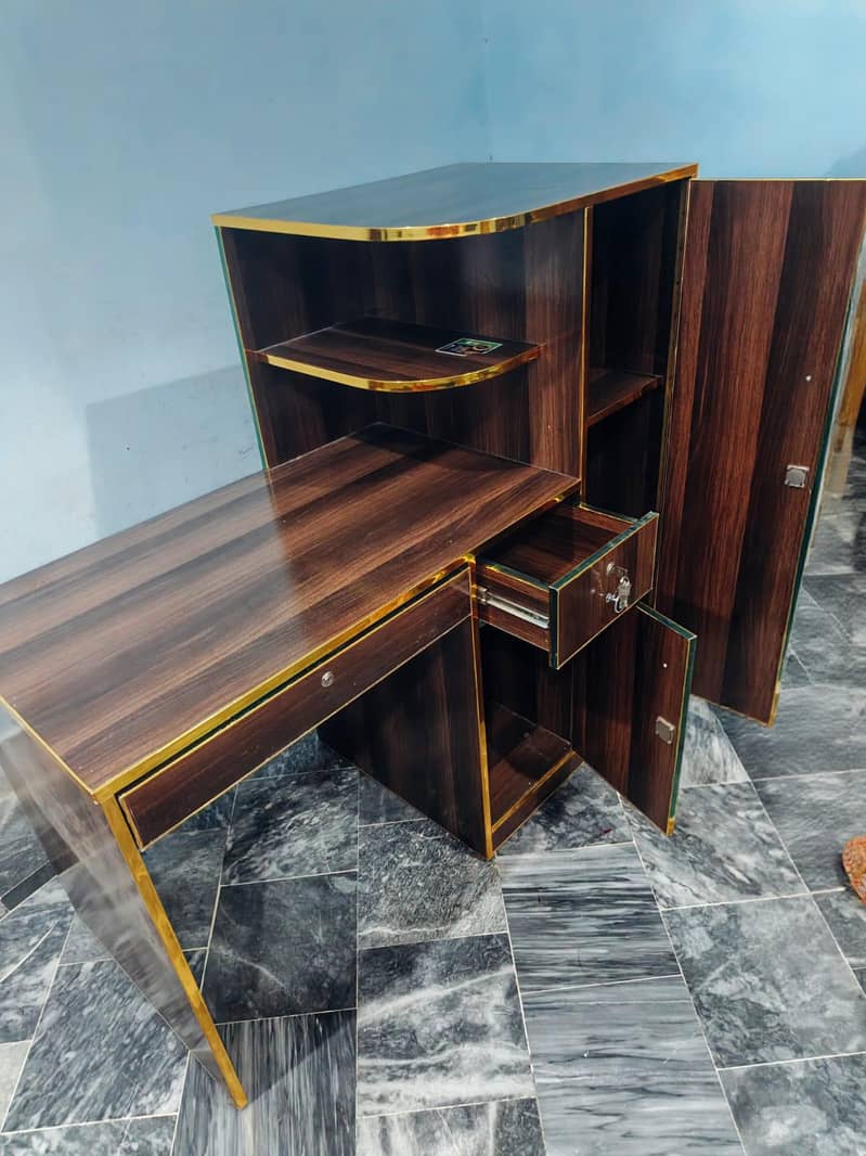 Study Table For Home Nd Office Use 1