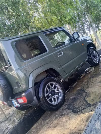 Suzuki Jimny 2023