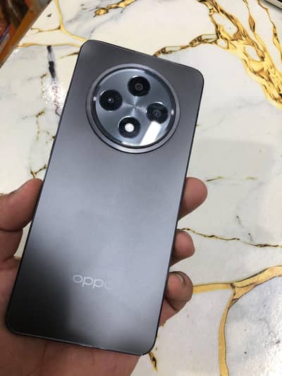 OPPO Reno12 F