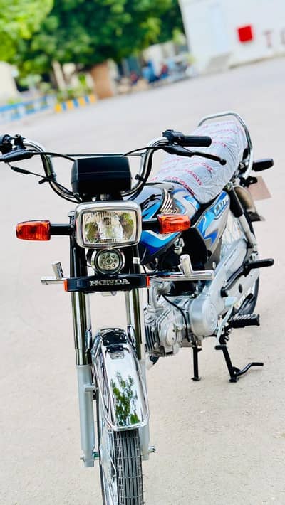 Honda CD70 Model 2027 Price 180000