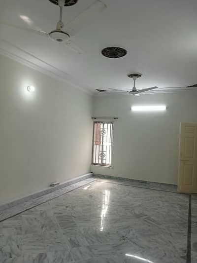 10marla 3beds DD TV lounge kitchen attached baths neat clean ground portion for rent in G 13 1 islamabad