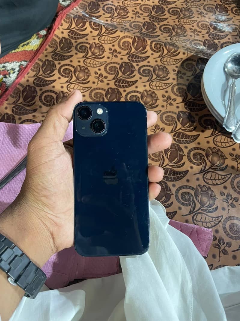 Apple iPhone 13 0