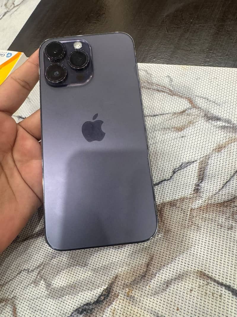 Apple iPhone 14 Pro Max 1