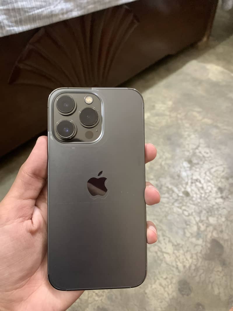 Apple iPhone 13 Pro 1