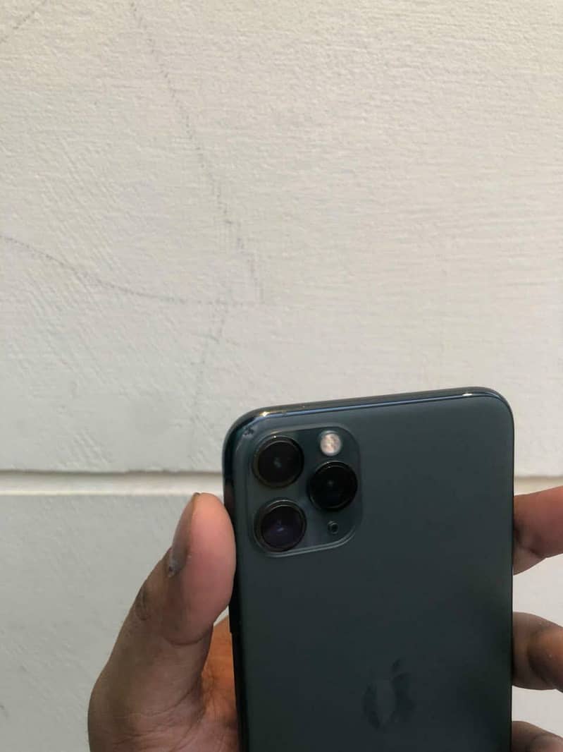 Apple iPhone 11 Pro Max 1
