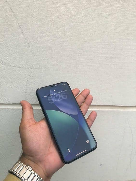 Apple iPhone 11 Pro Max 7