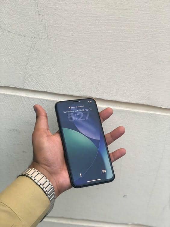 Apple iPhone 11 Pro Max 9
