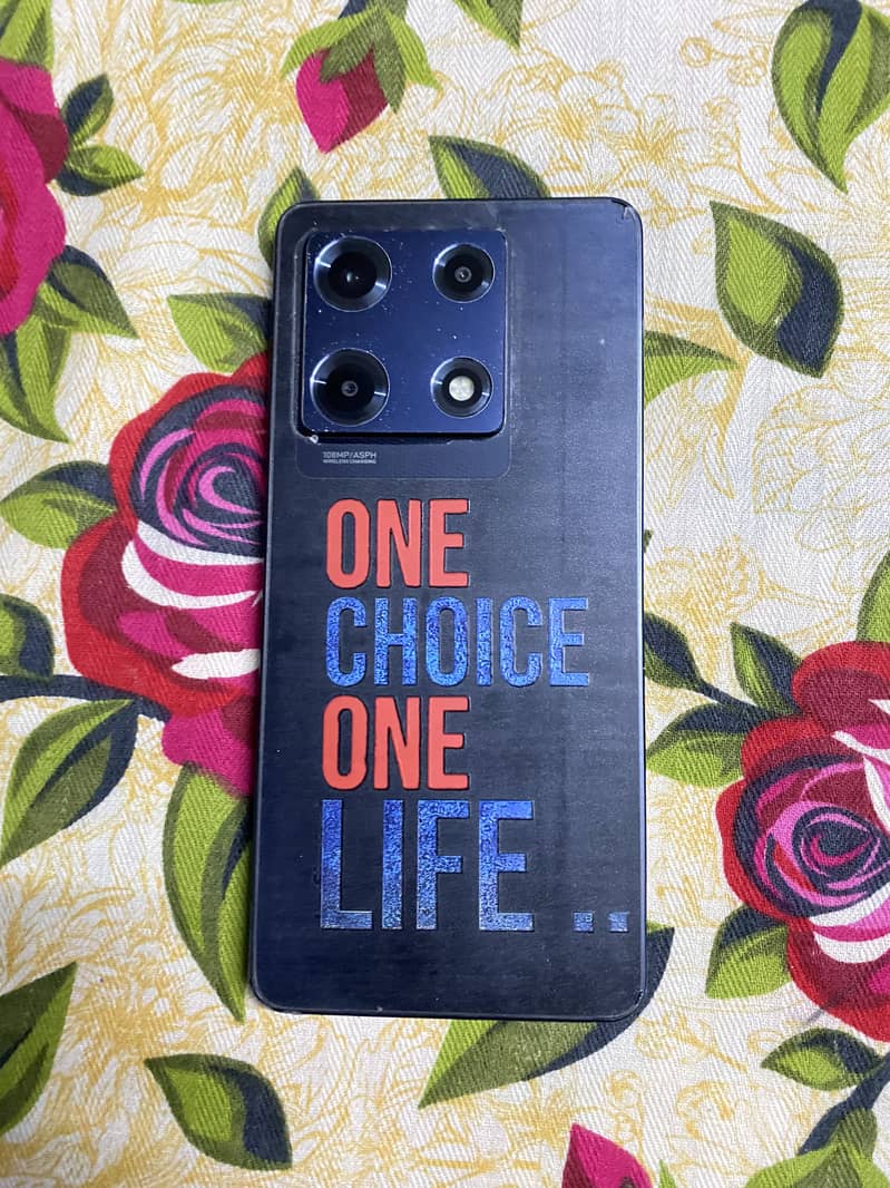 Infinix Note 30 Pro 0