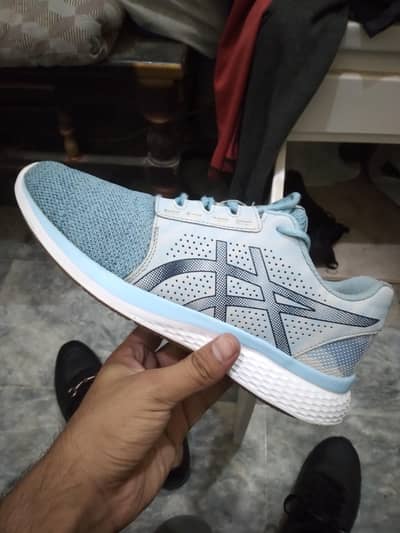 Asics Original Running Shoes. Size 7 PKR Condition 10/10  Light Used.