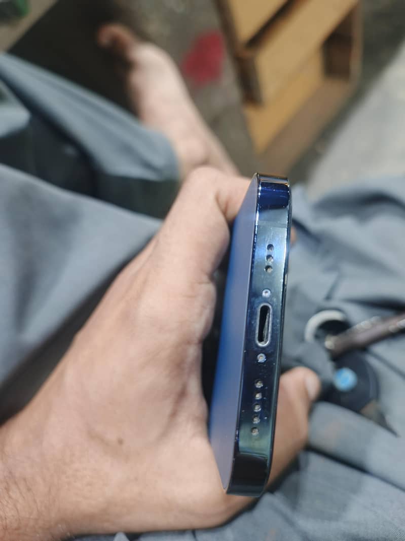 Apple iPhone 12 Pro 2