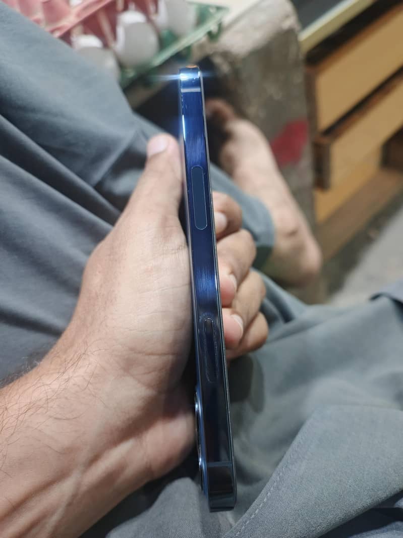 Apple iPhone 12 Pro 3