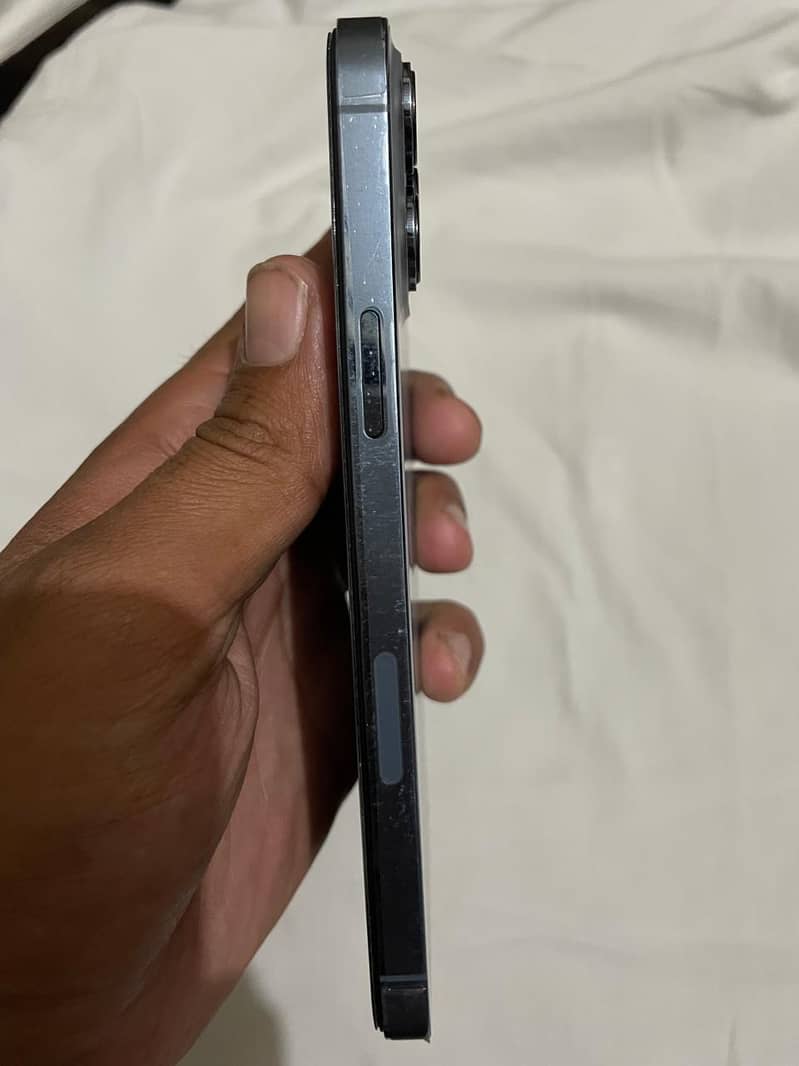 Apple iPhone 13 Pro Max 5