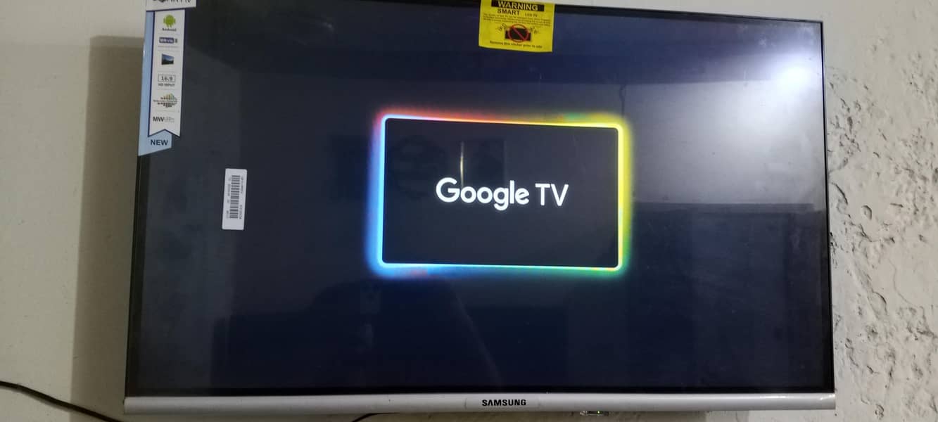 Good Condition 10/10 Android LED. . . 7